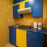 Sunny Old Town Apartamento *