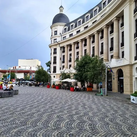 Sunny Old Town *
