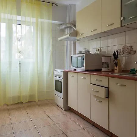 Sunny Old Town Apartment