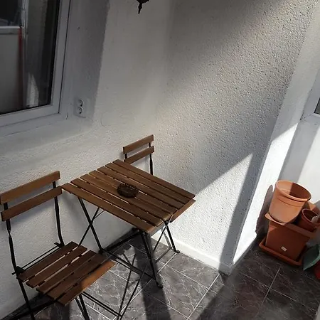 Sunny Old Town *