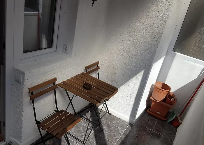Sunny Old Town *
