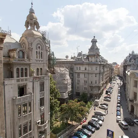 Sunny Old Town Apartman Bukarest