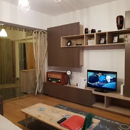 Sunny Old Town Apartment