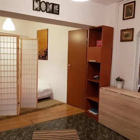 Sunny Old Town Apartman *