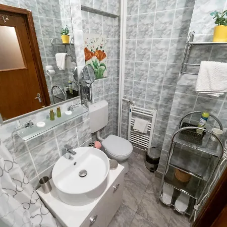 Sunny Old Town Apartman *