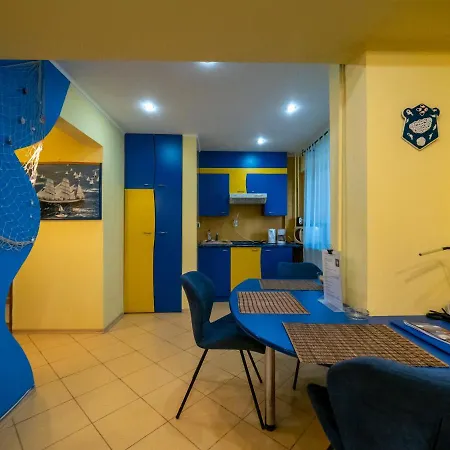 Sunny Old Town Apartman Bukarest