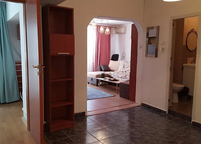 老城阳光公寓 布加勒斯特